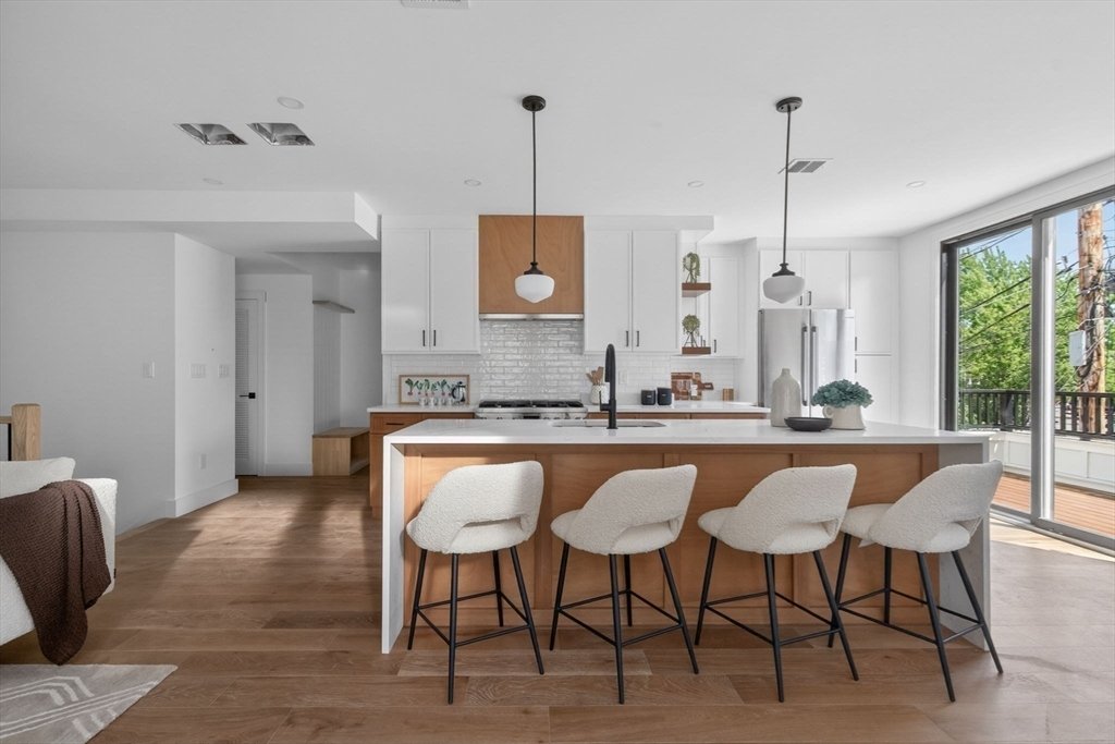 Condo in Somerville, Massachusetts, United States 4 - 18092315