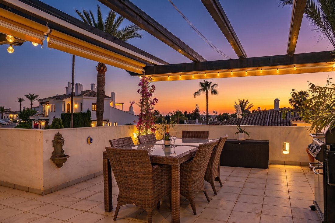Wohnung in Nueva Andalucía, Marbella, Spanien 3 - 18099124