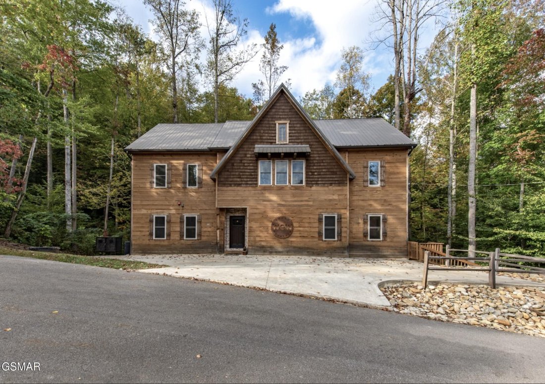 House in Gatlinburg, Tennessee, United States 1 - 18096290
