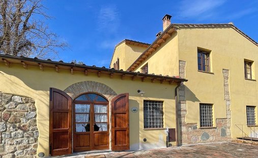 Country House in Castelnuovo della Misericordia, Tuscany, Italy 1