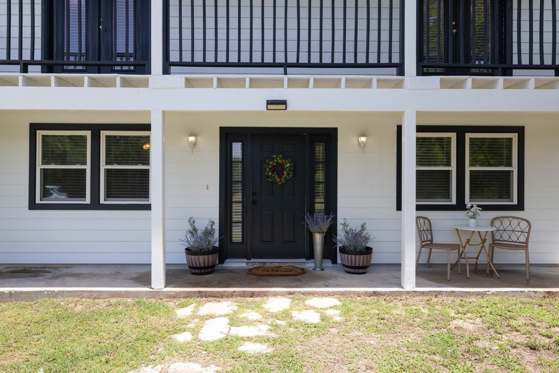 House in Lexington, Texas, United States 3 - 18095052