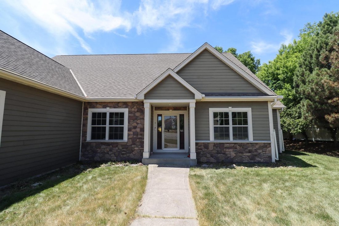 House in Pewaukee, Wisconsin, United States 2 - 18094768