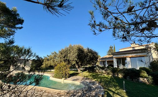 Villa in Uzès, Occitania, France 1