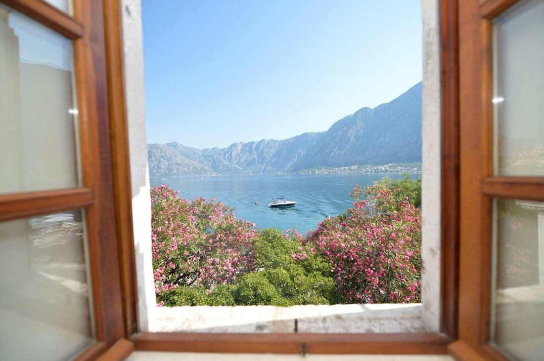 Villa in Kotor, Kotor Municipality, Montenegro 1 - 16503733