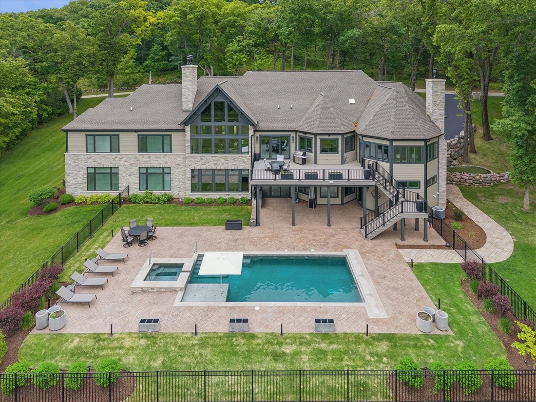 House in Crystal Lake, Illinois, United States 1 - 18092507