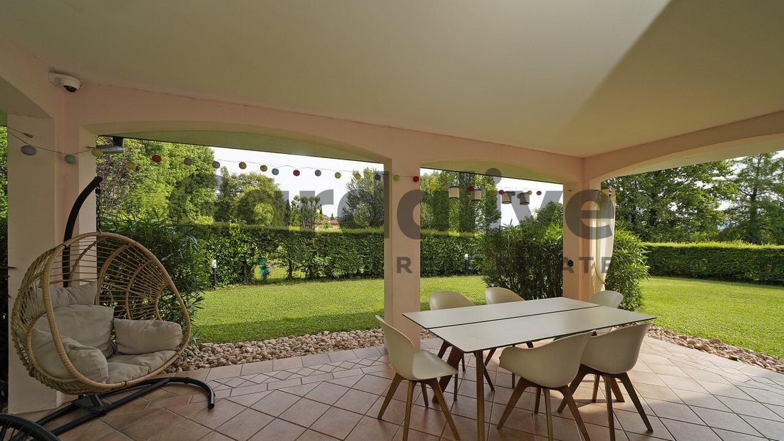 House in Padenghe sul Garda, Lombardy, Italy 2 - 16653399