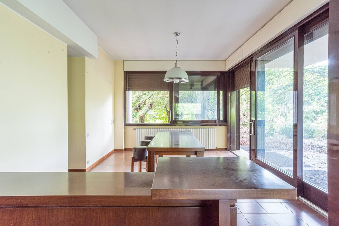 Villa in Albiolo, Lombardy, Italy 4 - 18107725