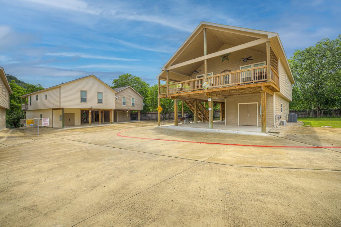 Condo in New Braunfels, Texas, United States 5 - 18101191