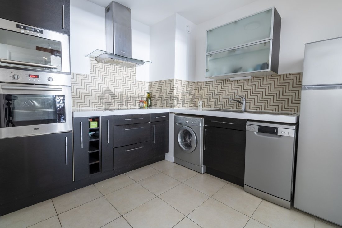 Apartment in Hôtel de Ville, Courbevoie, France 4 - 18097630