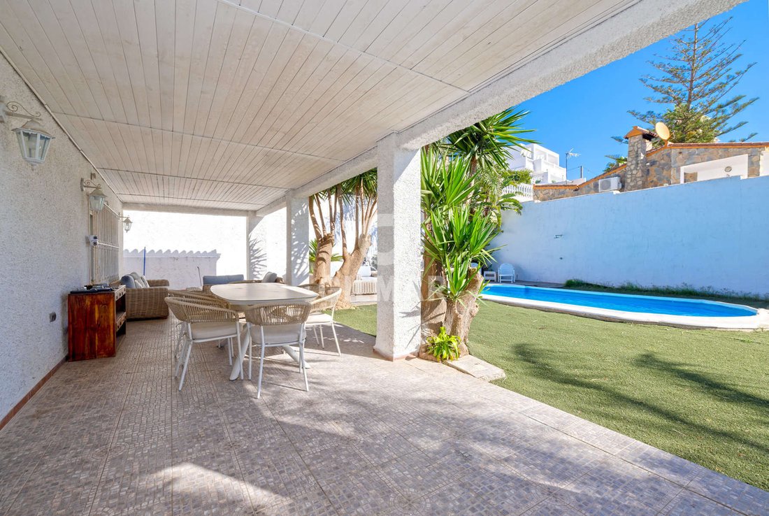 Villa in Buenas Noches, Estepona, Spain 2 - 18101060