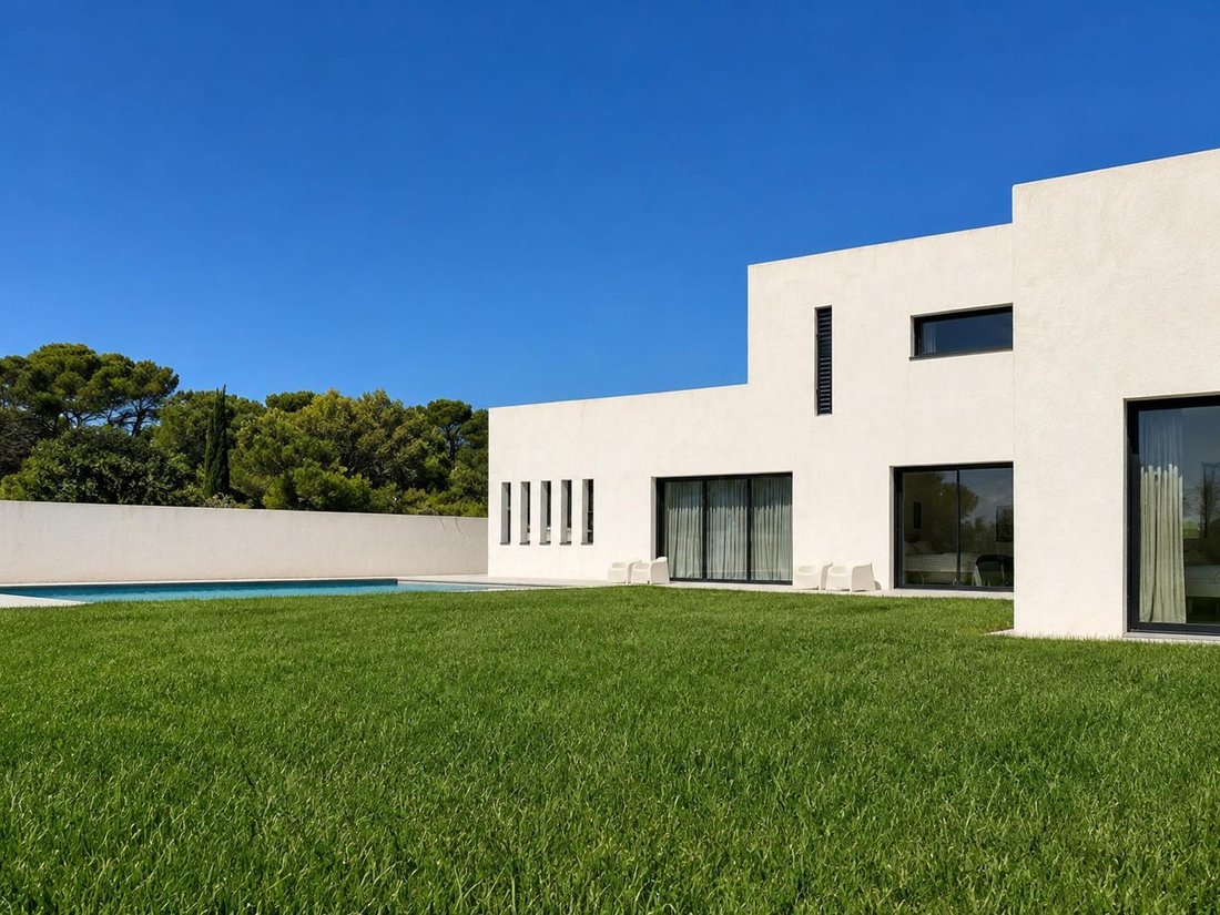 House in Saint-Marc-Jaumegarde, Provence-Alpes-Côte d'Azur, France 2 - 18093836