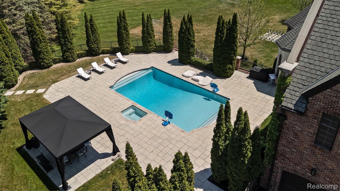House in Rochester Hills, Michigan, United States 3 - 18099159