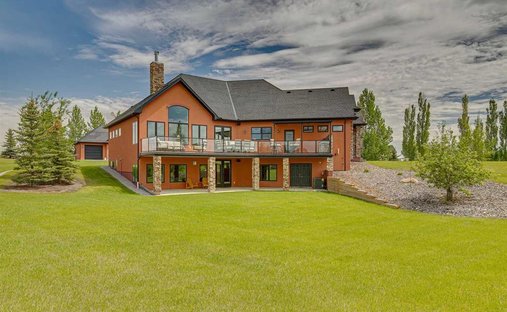 House in De Winton, Alberta, Canada 1