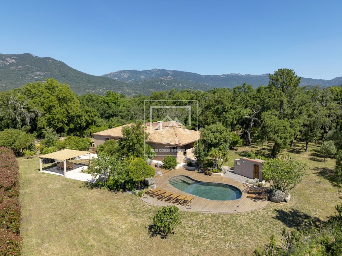 Villa in Porto-Vecchio, Corsica, France 3 - 18106303