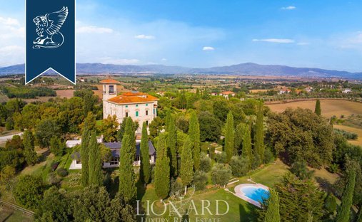 Villa in Foiano della Chiana, Tuscany, Italy 1