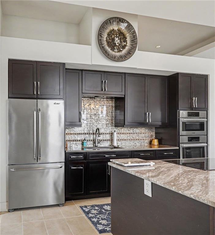 Condo in Kansas City, Missouri, United States 3 - 18095868