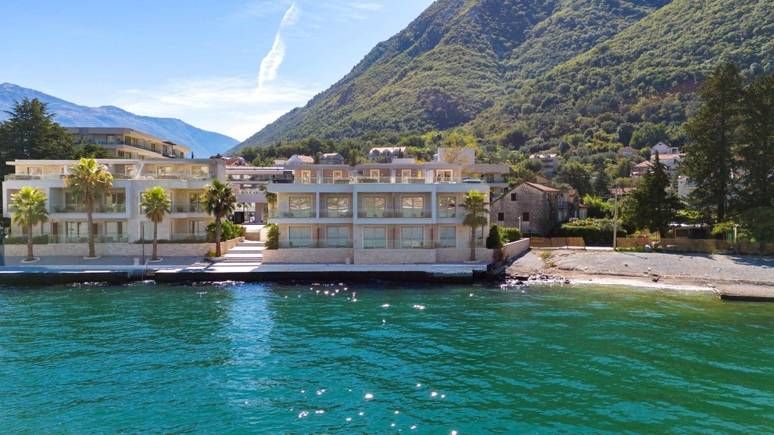 Villa in Donji Stoliv, Kotor Municipality, Montenegro 2 - 16503827
