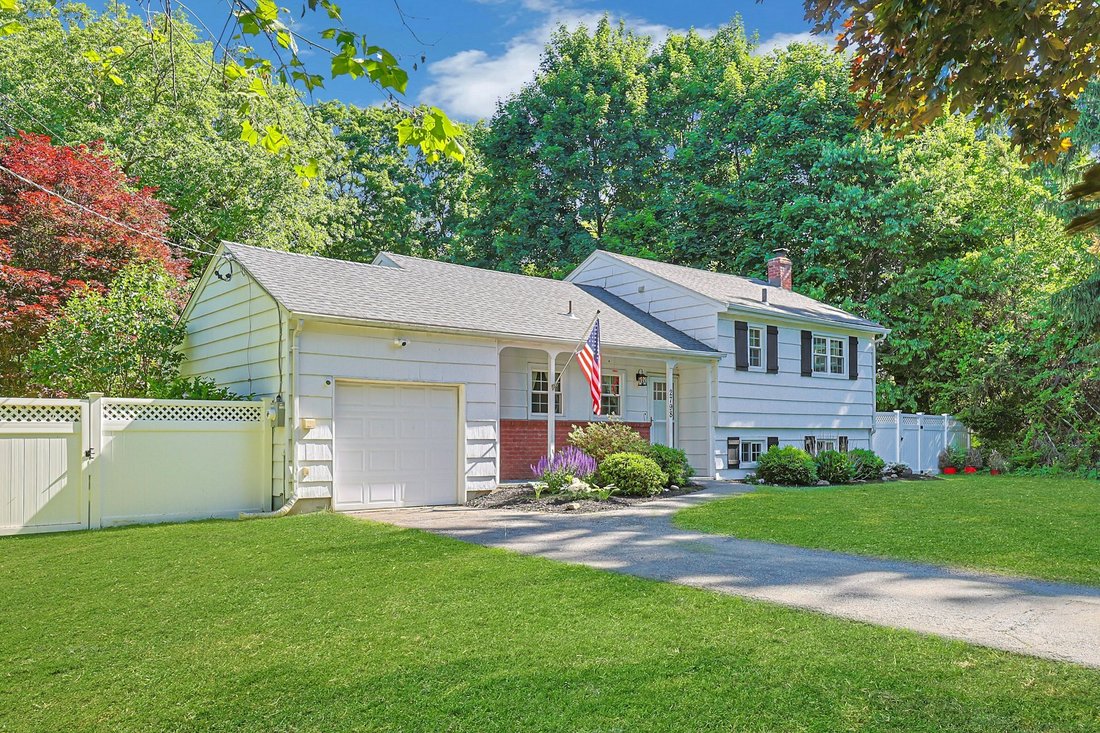 House in Yorktown Heights, New York, United States 3 - 18093196