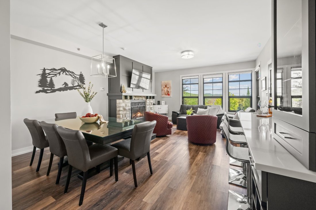 Condo in Mont-Tremblant, Quebec, Canada 3 - 18103344