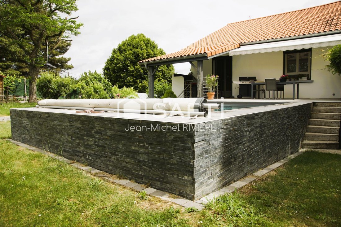 House in Chabaniere, Auvergne-Rhône-Alpes, France 2 - 18100239