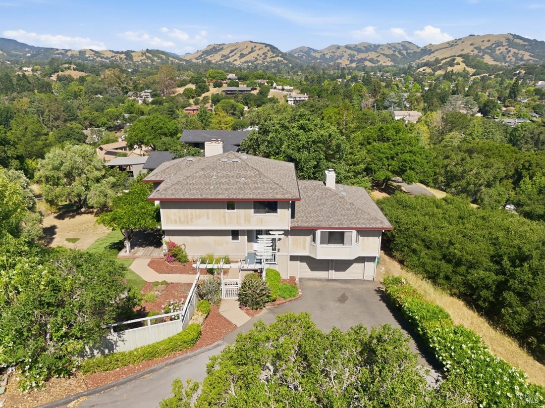 House in Petaluma, California, United States 4 - 17981794