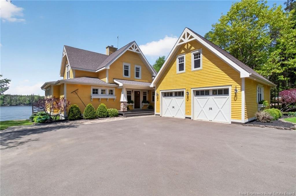 House in Richibucto, New Brunswick, Canada 1 - 18092268