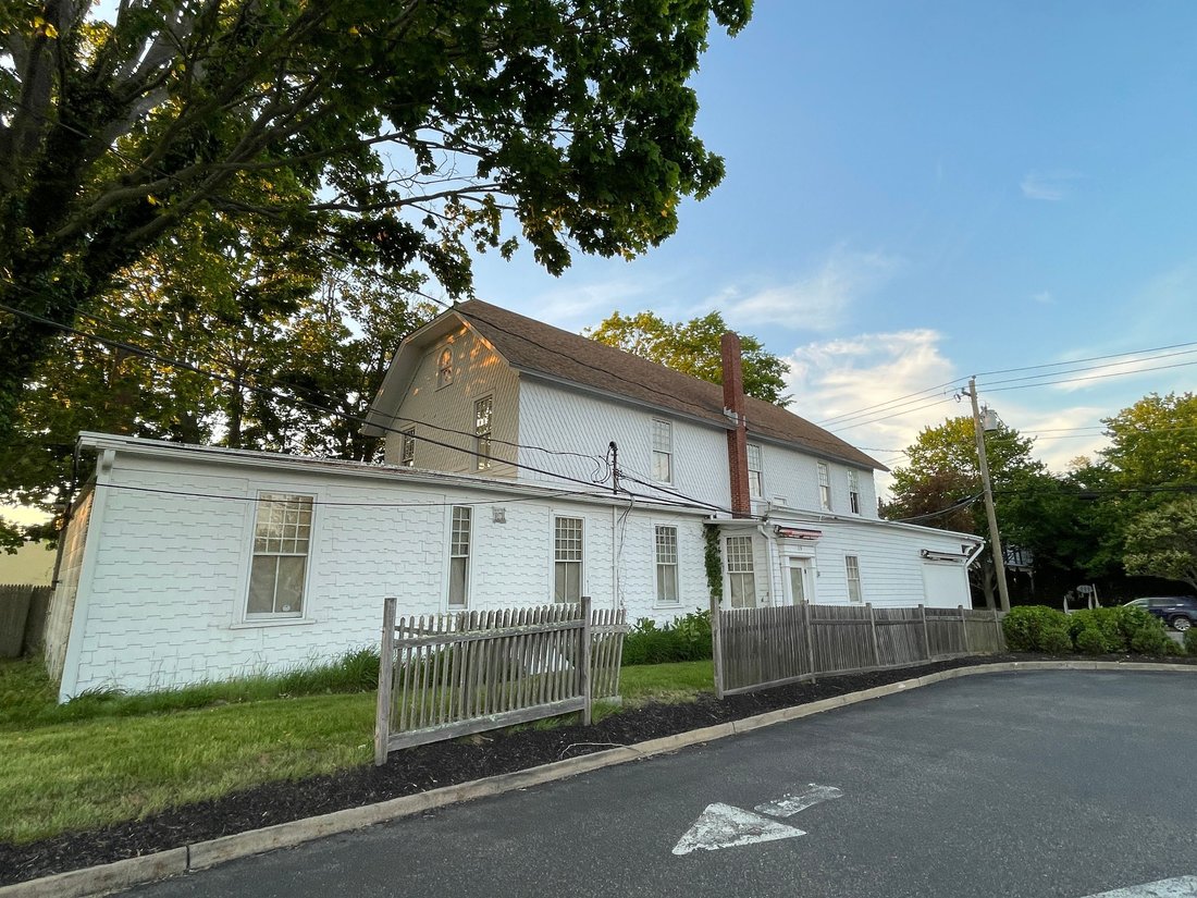 Southampton, New York, United States 5 - 18101571