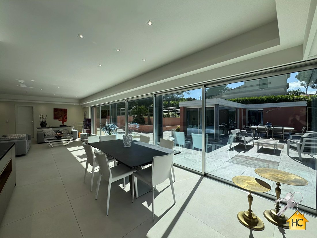 Villa in Mougins, Provence-Alpes-Côte d'Azur, France 5 - 18101682
