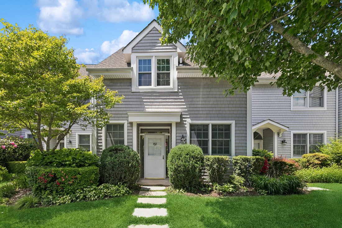 Southampton, New York, United States 2 - 18101586