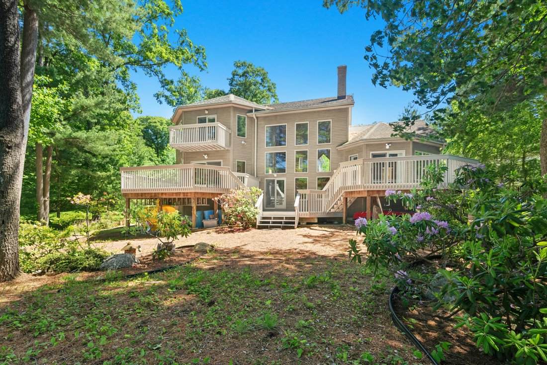 House in Trumbull, Connecticut, United States 4 - 18101751