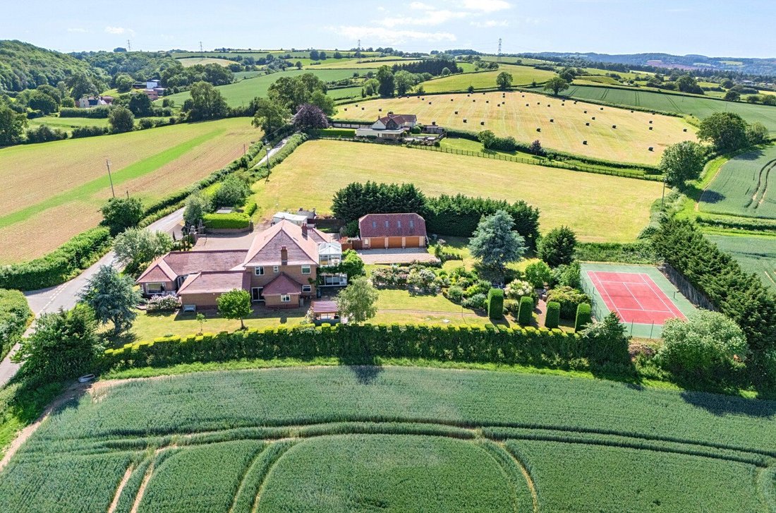 Haus in North Petherton, England 3 - 18098699