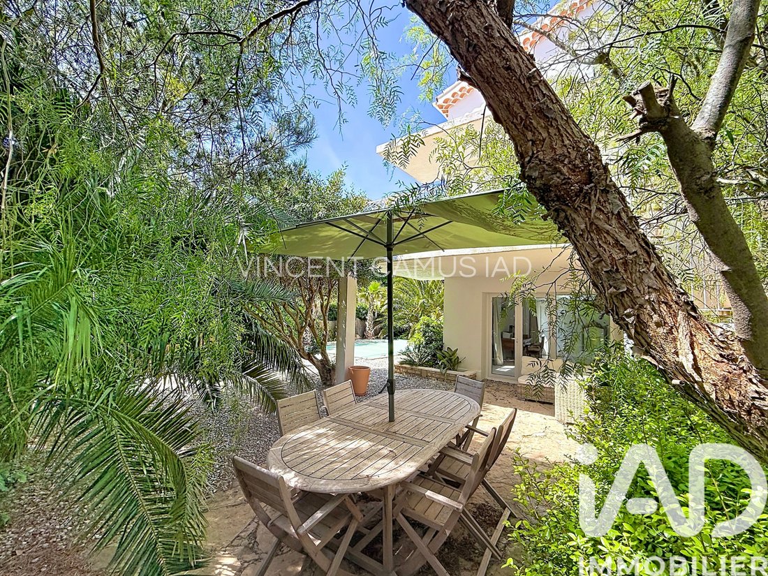House in Sanary-sur-Mer, Provence-Alpes-Côte d'Azur, France 2 - 18097213