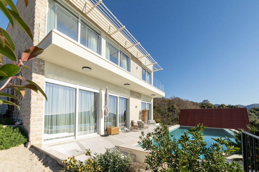 Villa in Podi, Herceg Novi Municipality, Montenegro 2 - 16503876