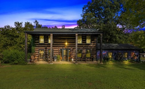 House in Bon Aqua, Tennessee, United States 1