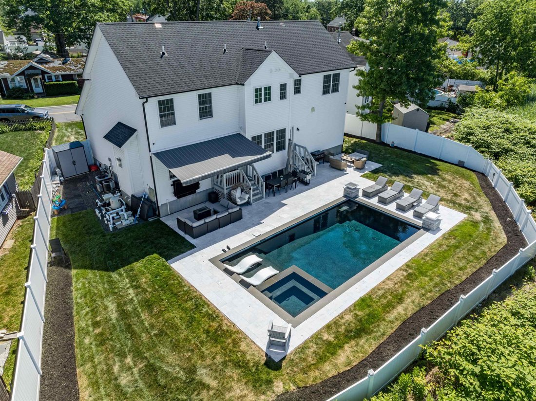 House in Aberdeen Township, New Jersey, United States 4 - 18093278