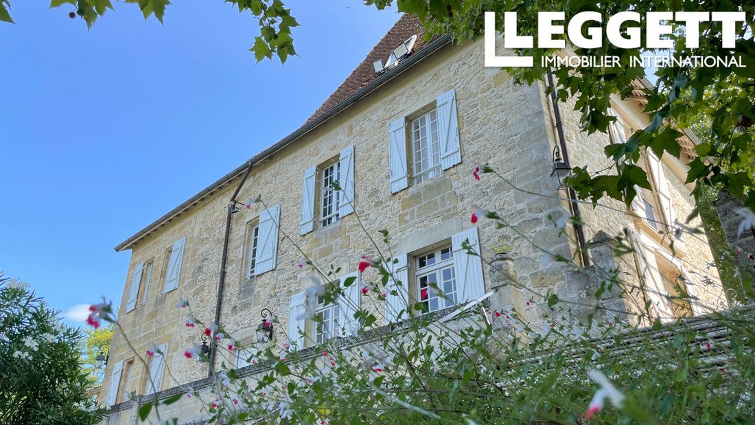 Castle in Saint-Jean-de-Blaignac, Nouvelle-Aquitaine, France 2 - 18093403