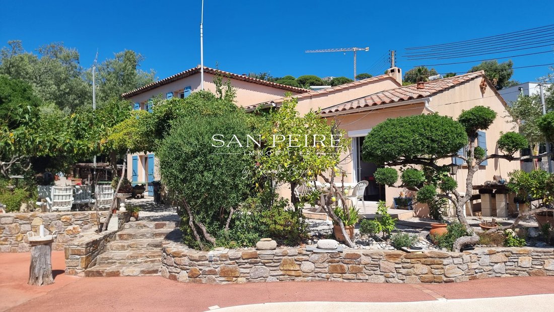 House in Les Issambres, Roquebrune-sur-Argens, France 1 - 17151044