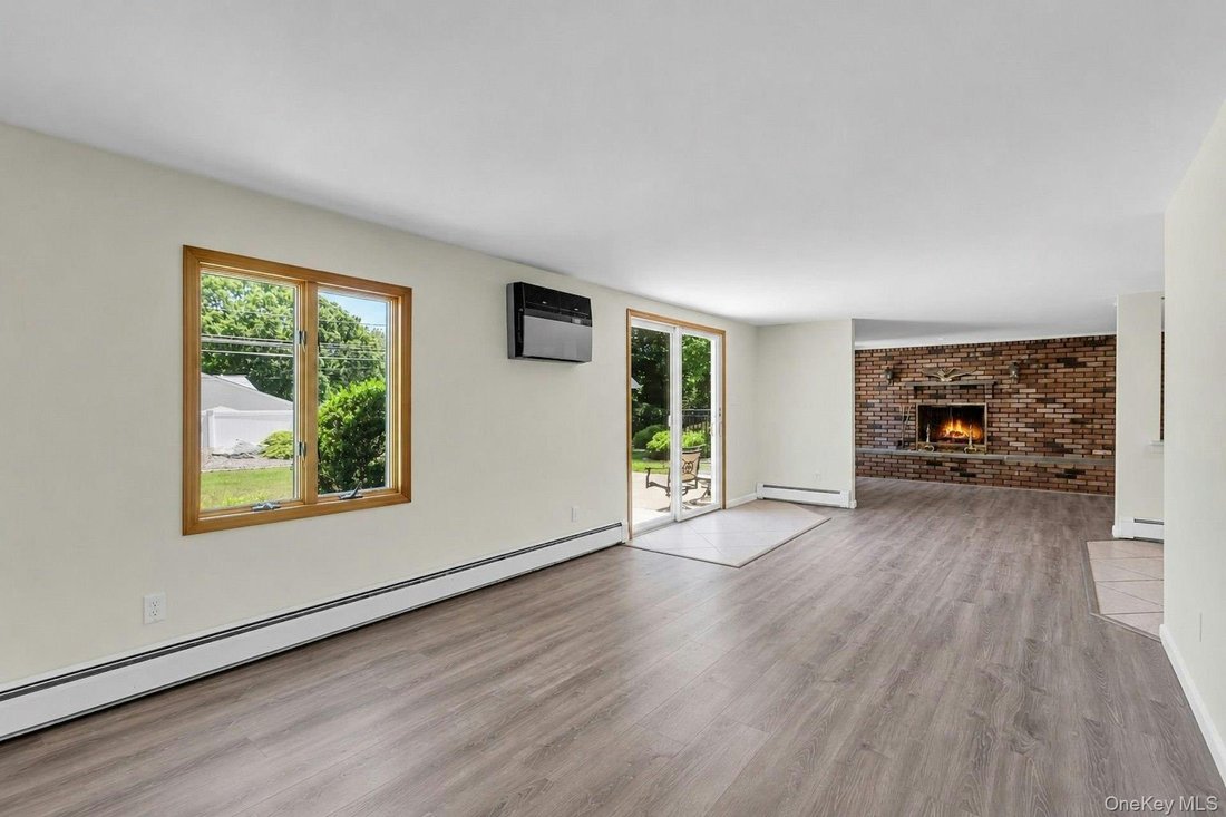 House in Lake Ronkonkoma, New York, United States 5 - 18092874