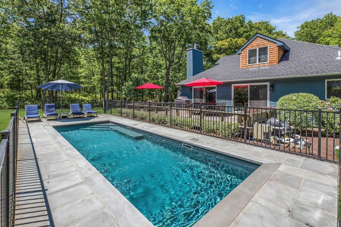 Hampton Bays, New York, United States 1 - 15877829