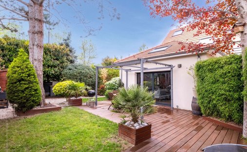 House in Centre Ville, Rueil-Malmaison, France 1
