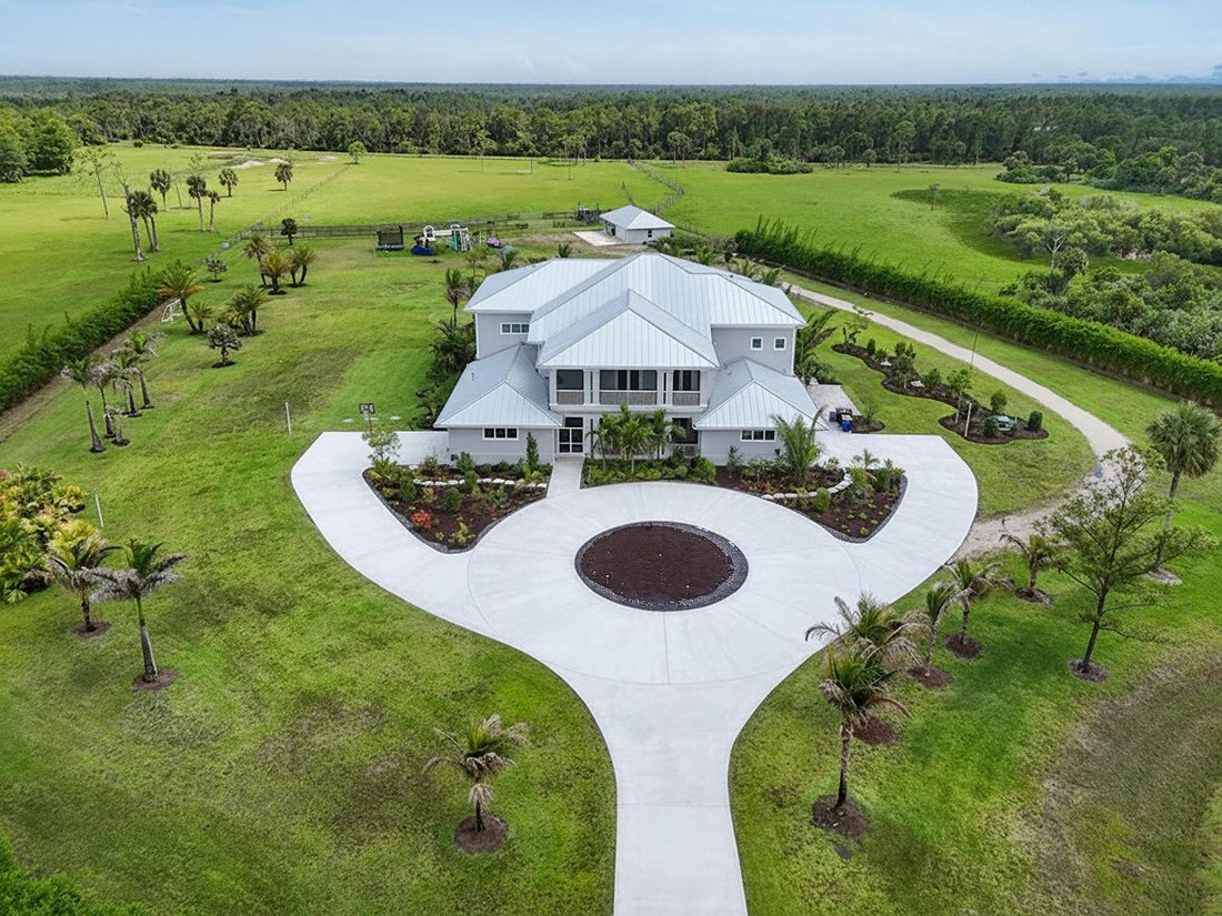House in Indiantown, Florida, United States 3 - 18072816