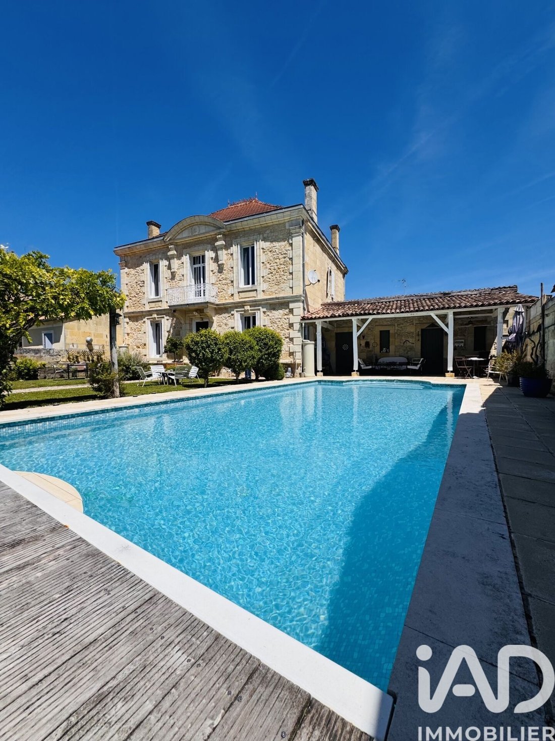 House in Saint-Jean-de-Blaignac, Nouvelle-Aquitaine, France 1 - 18097220