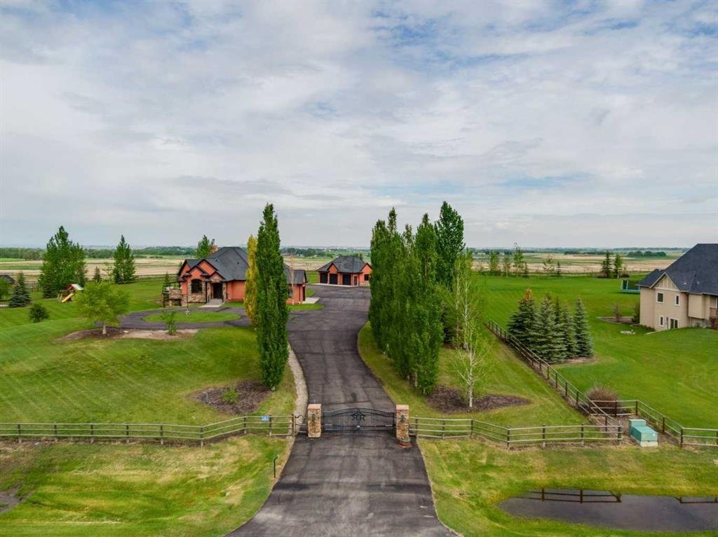 House in De Winton, Alberta, Canada 2 - 18107799