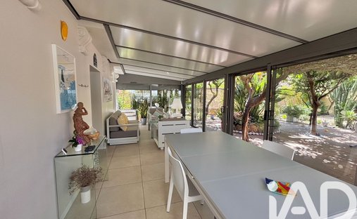 Haus in Hyères, Provence-Alpes-Côte d'Azur, Frankreich 1
