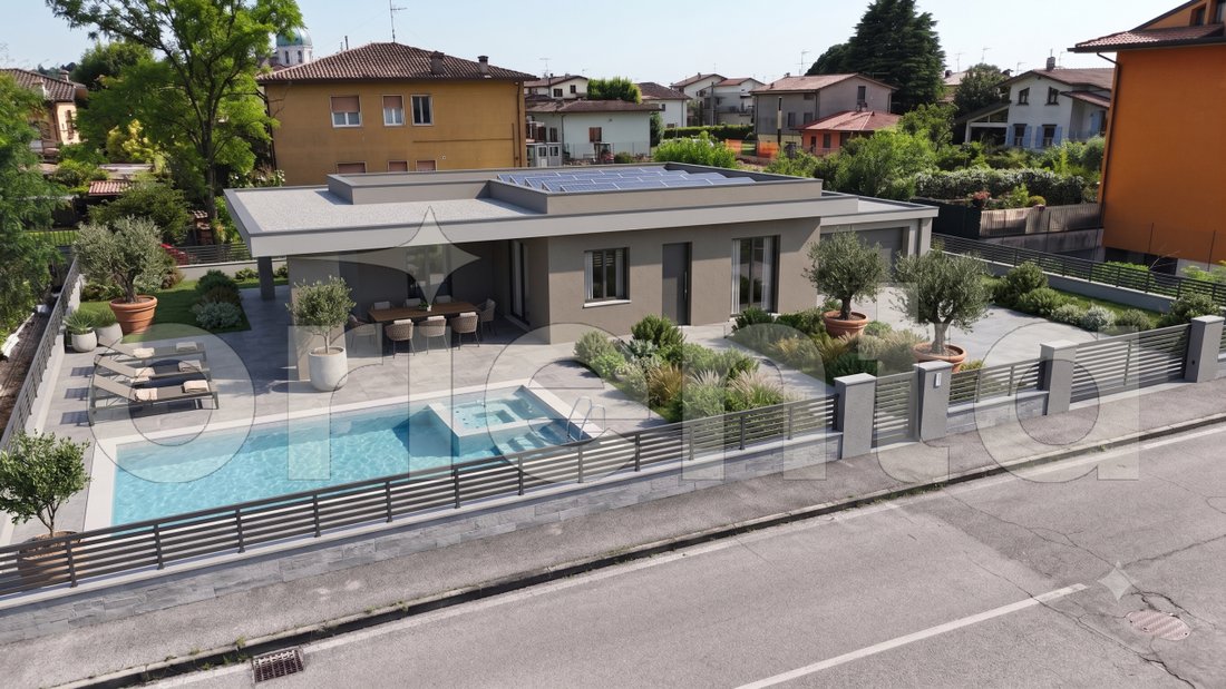 Villa in Montichiari, Lombardy, Italy 1 - 18096785