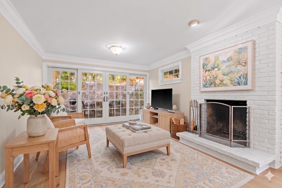 House in Yonkers, New York, United States 5 - 18090972