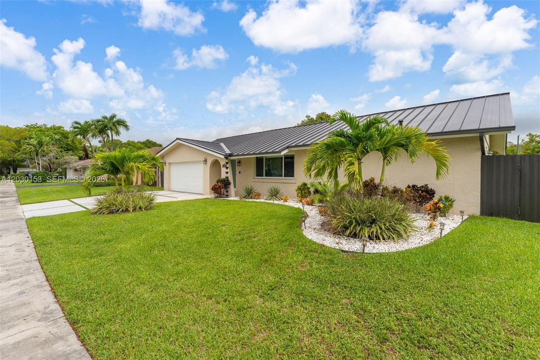 House in Miami, Florida, United States 1 - 18085510