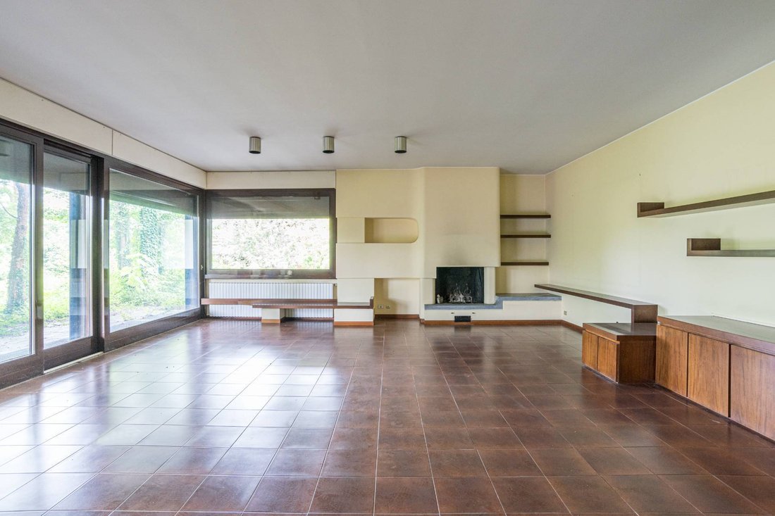 Villa in Albiolo, Lombardy, Italy 3 - 18107725