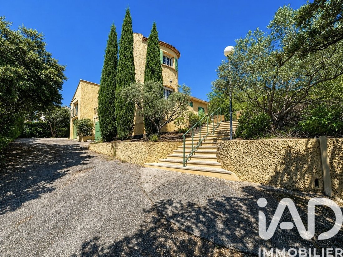 House in Caumont-sur-Durance, Provence-Alpes-Côte d'Azur, France 1 - 18097060