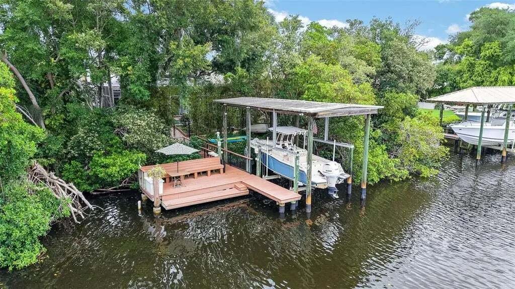House in St. Petersburg, Florida, United States 3 - 18104180